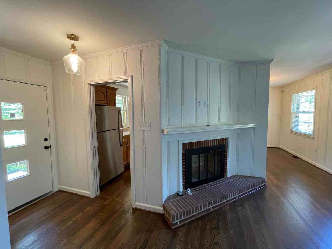 821 Lemont Dr - Photo 6 of 34