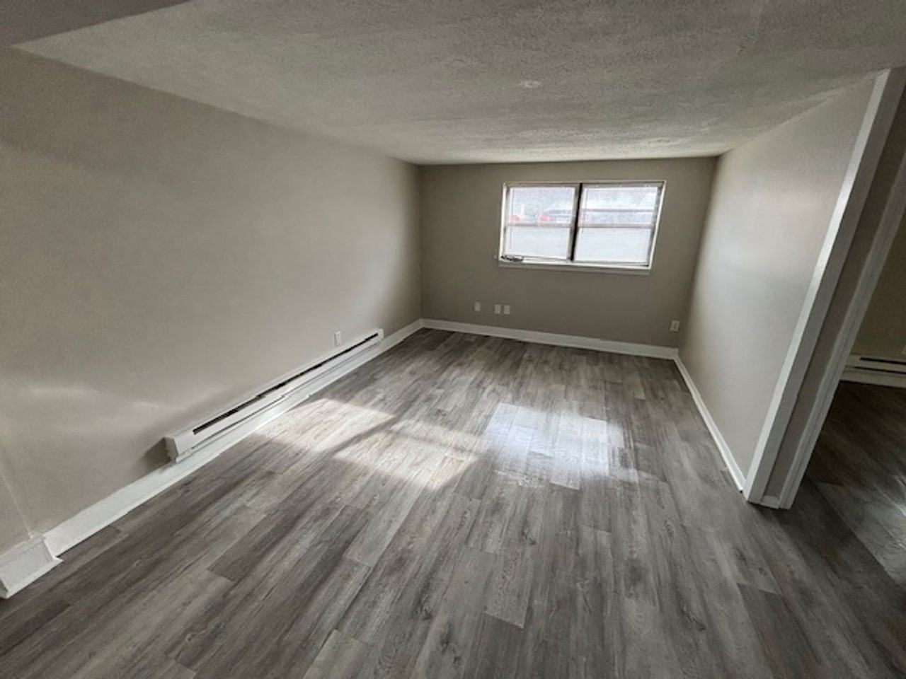 1059-1071 Memorial Ave - Photo 6 of 18