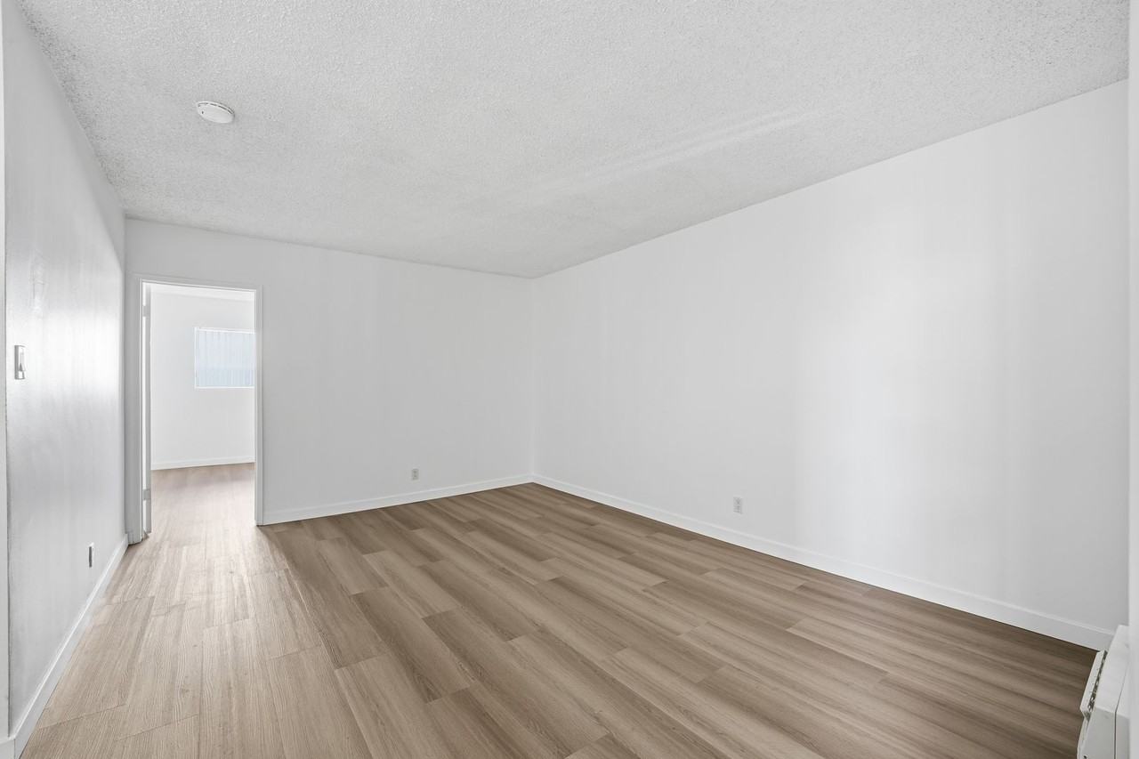 350 S Sierra Madre Blvd - Photo 3 of 42