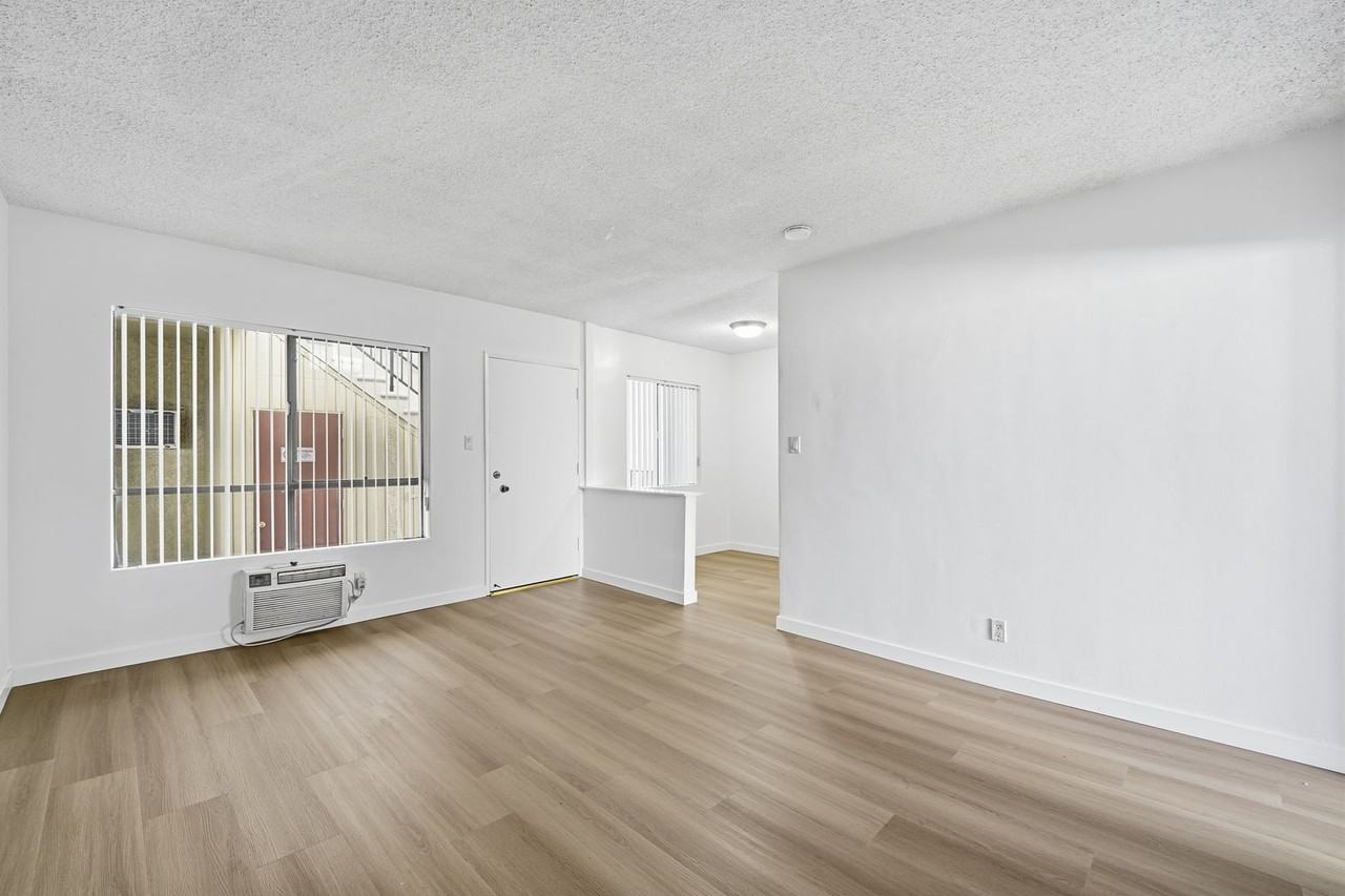 350 S Sierra Madre Blvd - Photo 4 of 42