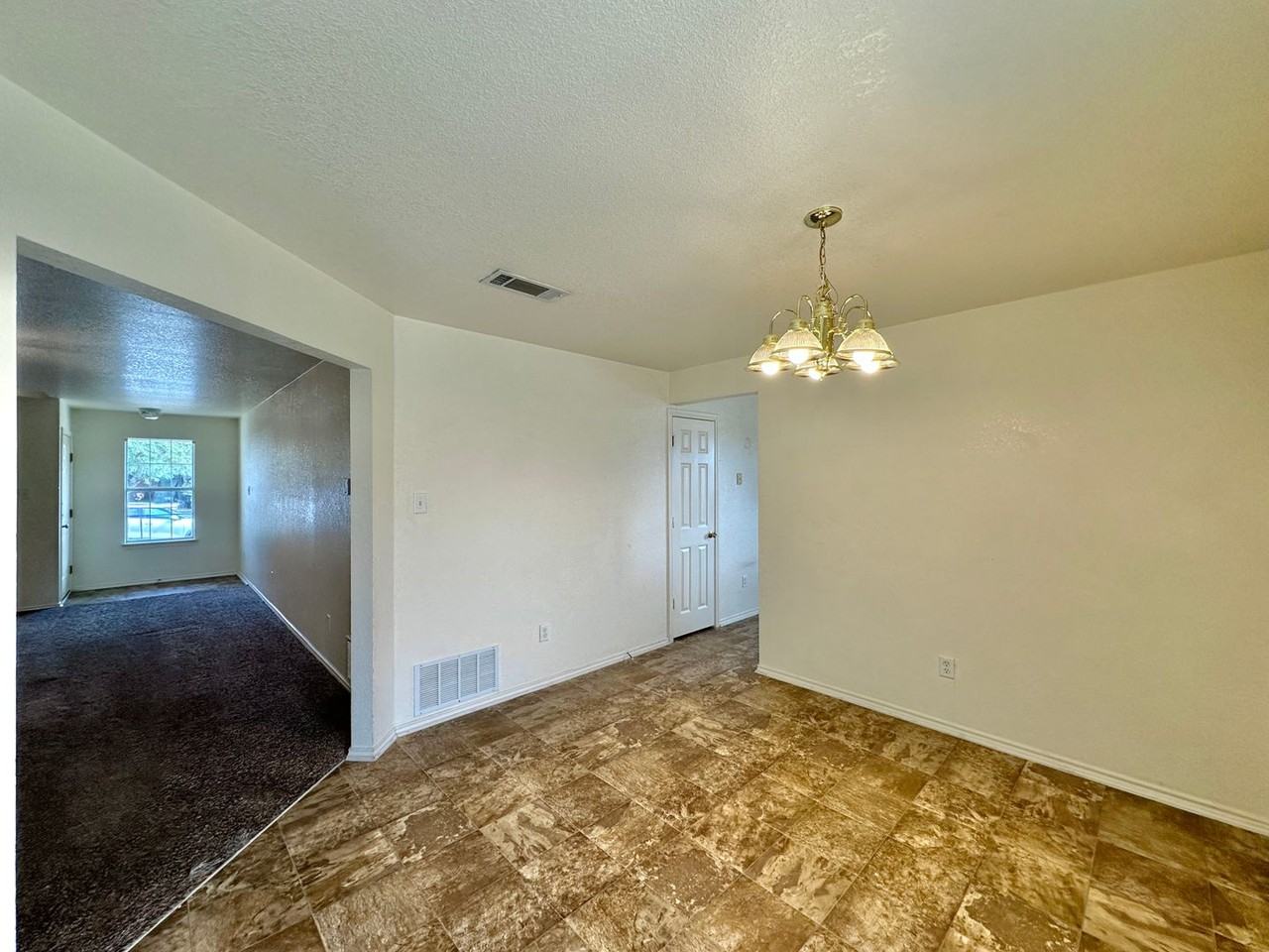 223 Timber Ridge Dr - Photo 7 of 30