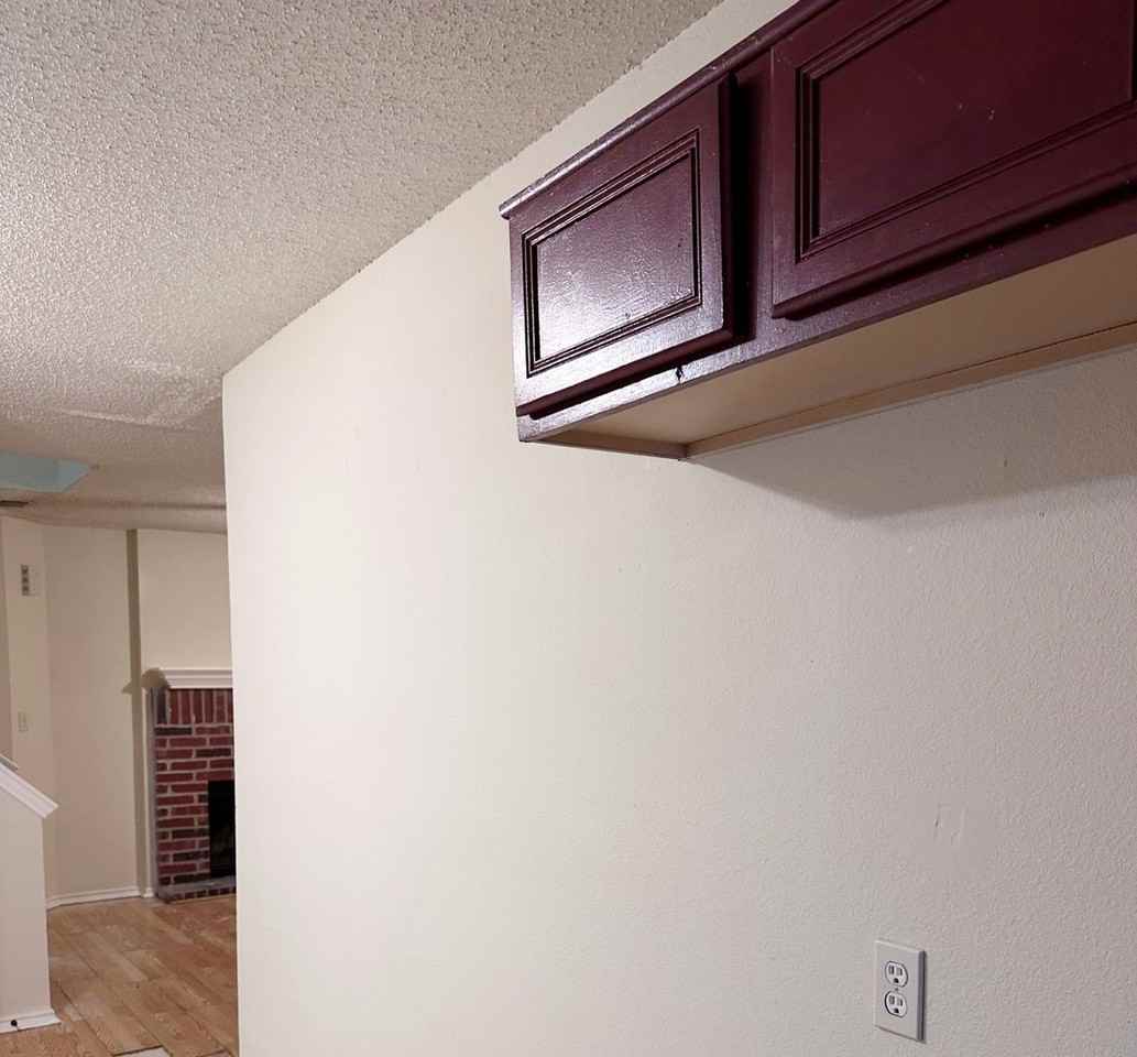 912 Fairbanks Cir - Photo 6 of 14