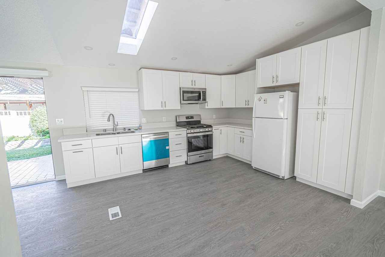 32067 Emerald Ln - Photo 3 of 19