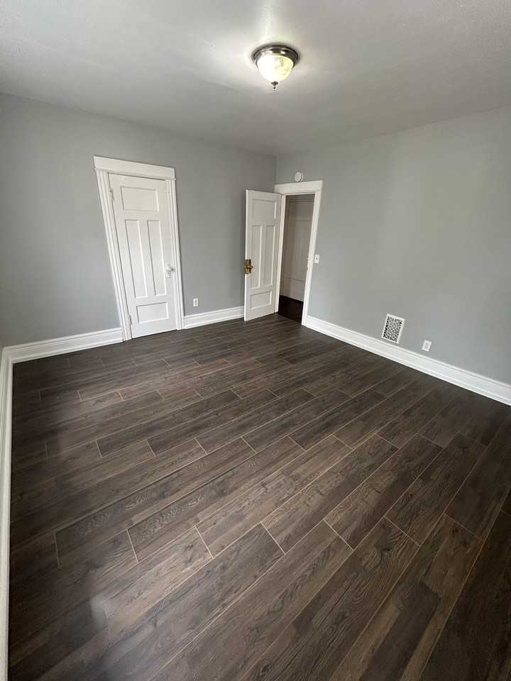 140 Electric Ave #140 - Photo 5 of 9