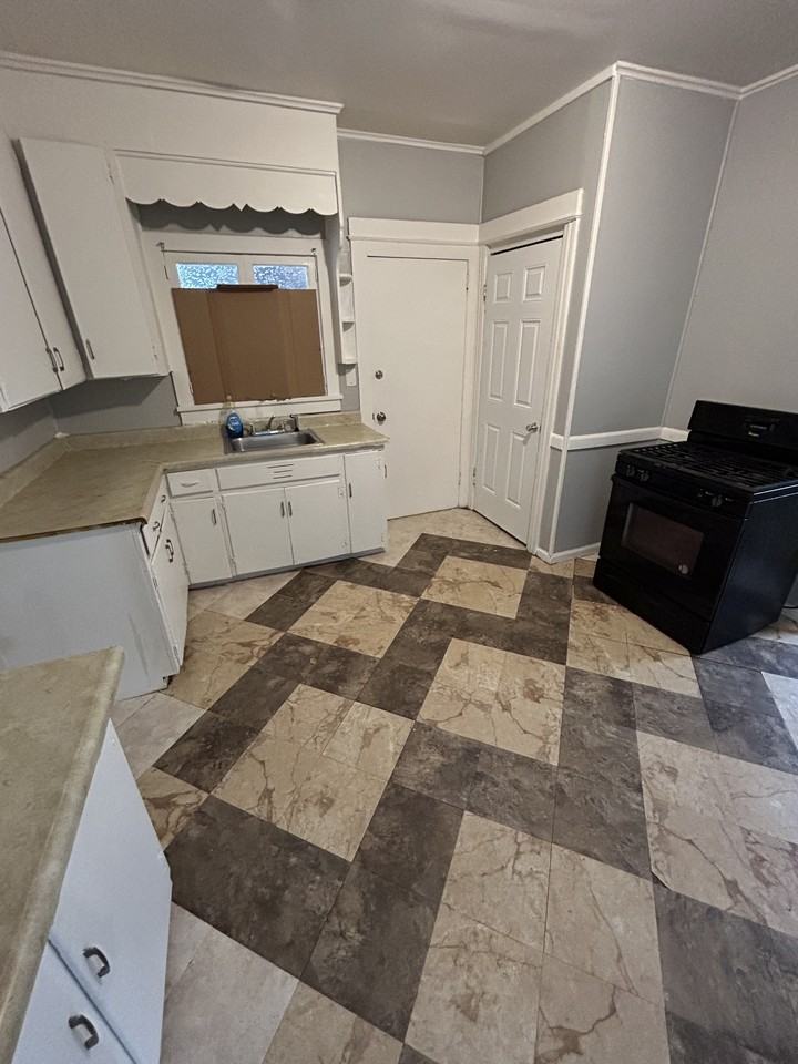 140 Electric Ave #140 - Photo 4 of 9