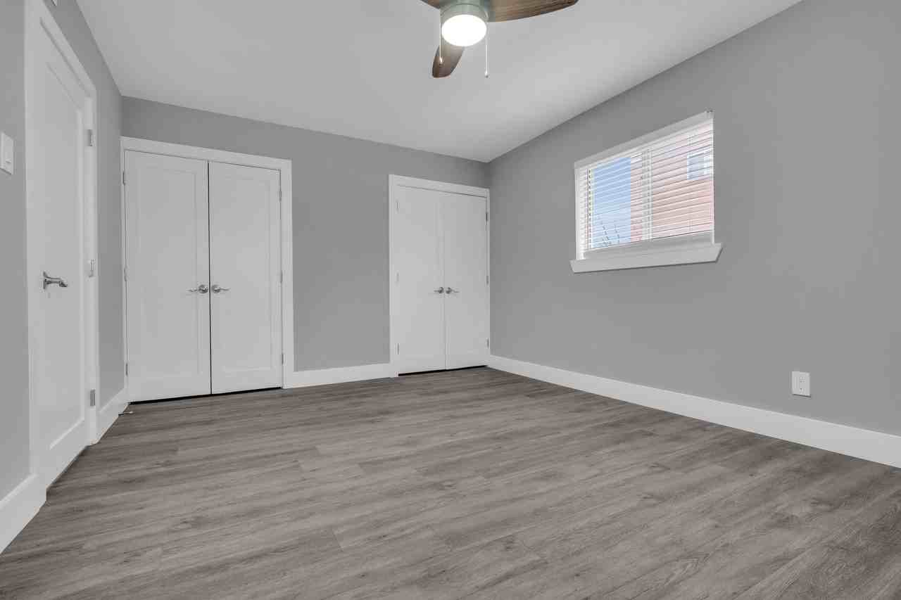 Welsh Manor - Photo 4 of 25