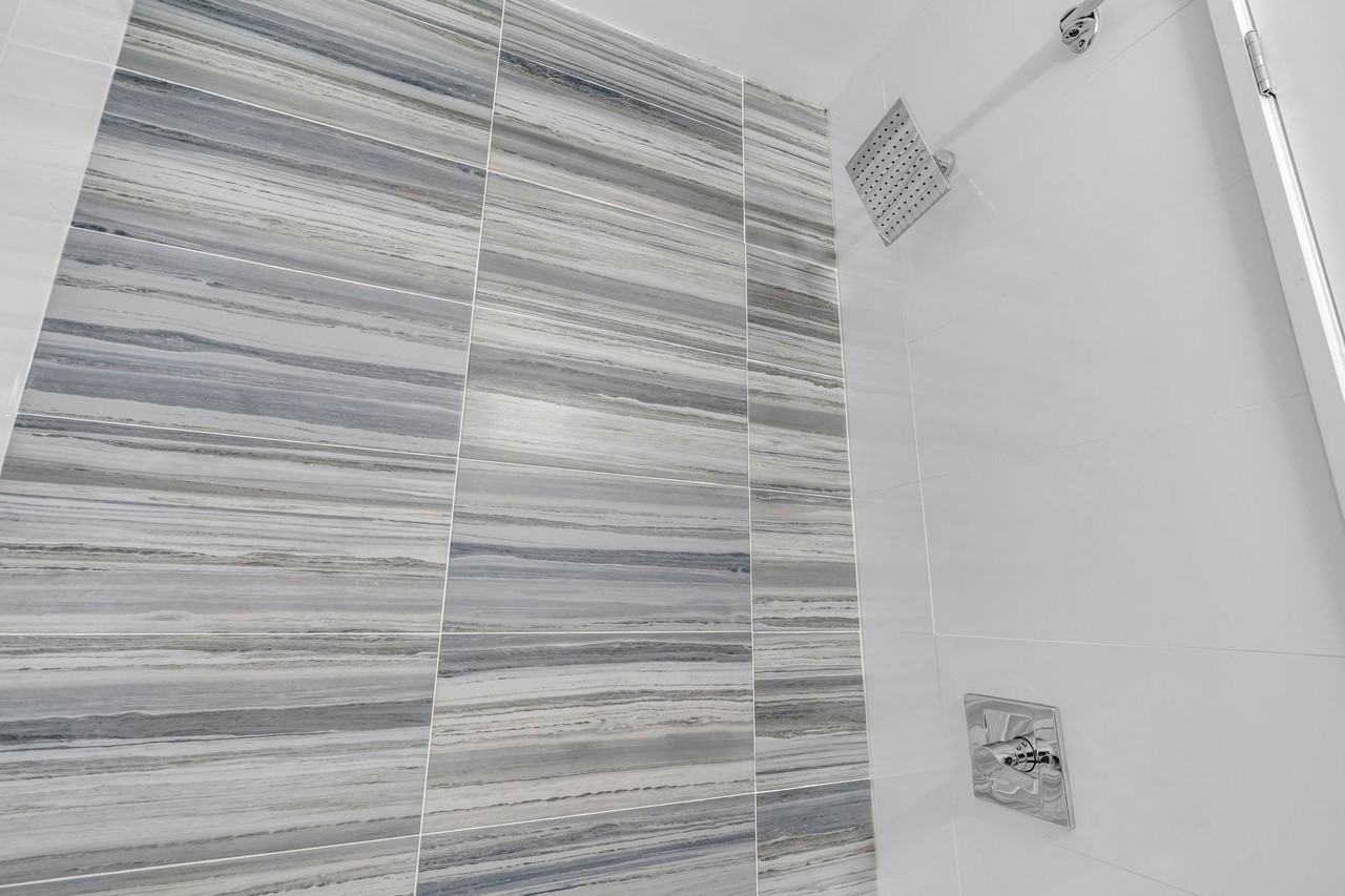 Welsh Manor - Photo 5 of 25