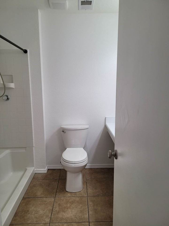 3441 Martin Meadows Dr Ne - Photo 5 of 13