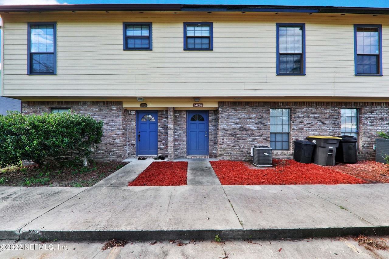 6028 Du Clay Rd - Photo 3 of 9