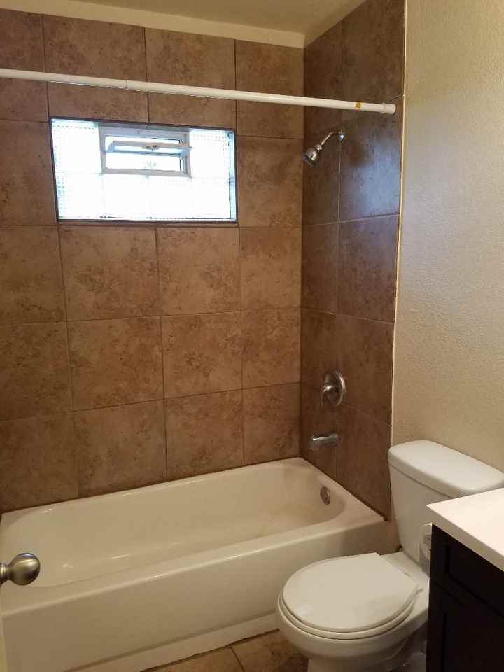 2507 Michigan Ave - Photo 3 of 9