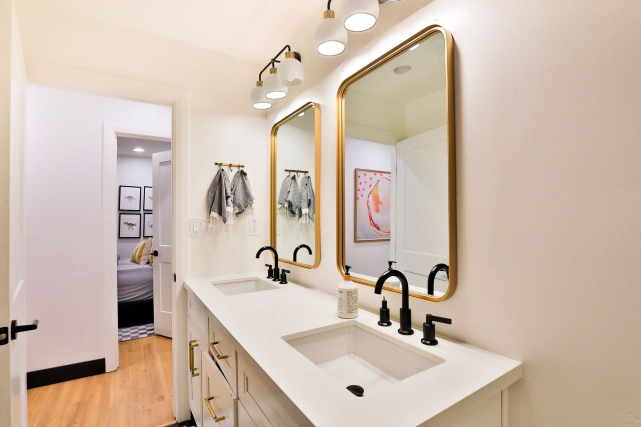 2672 E Mesquite St - Photo 3 of 50