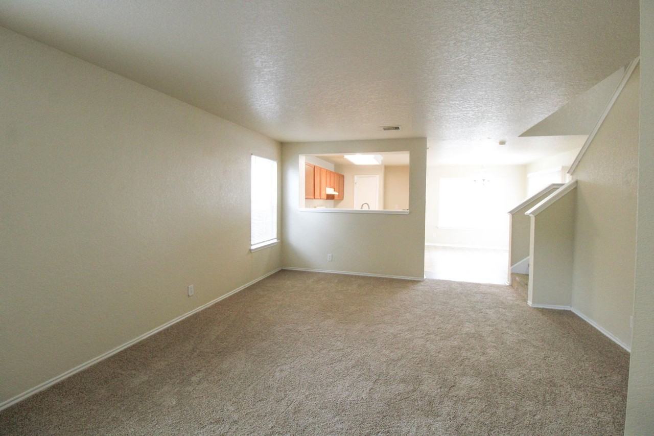 16122 Branching Oaks - Photo 6 of 45