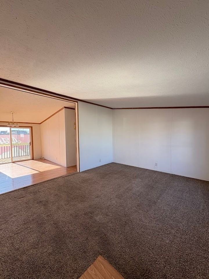 4128 27th Ter Ne - Photo 3 of 18