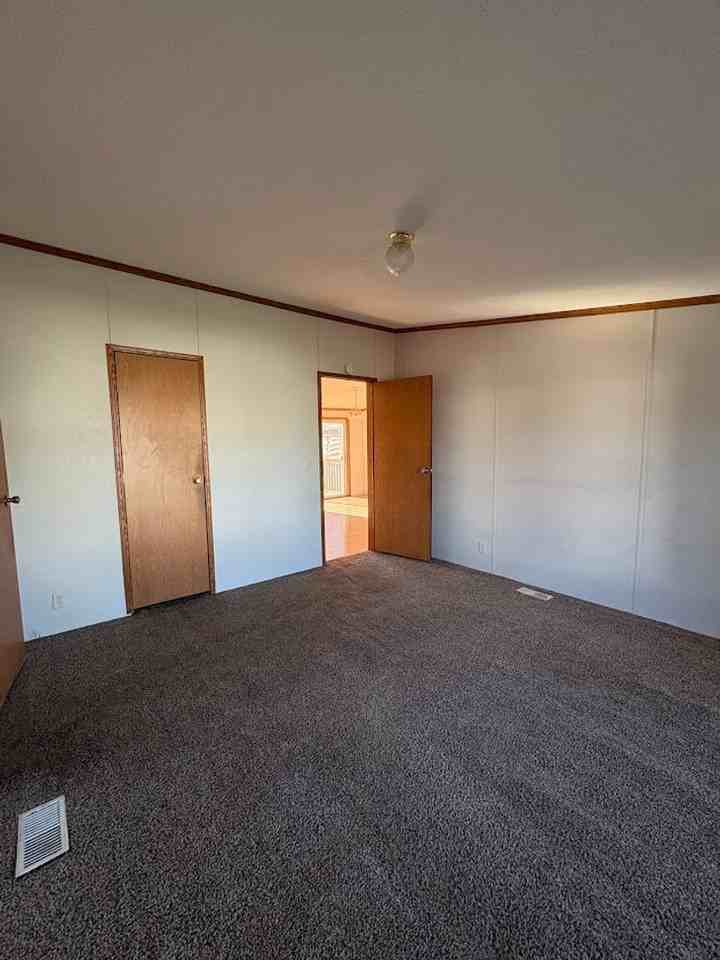 4128 27th Ter Ne - Photo 5 of 18