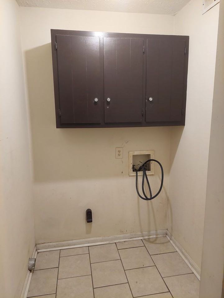 1015 12th Ave #B - Photo 6 of 9