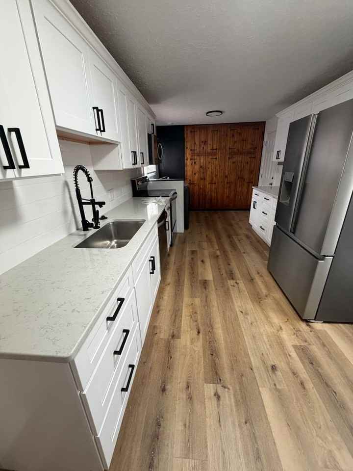 405 E Cowing Dr - Photo 7 of 15