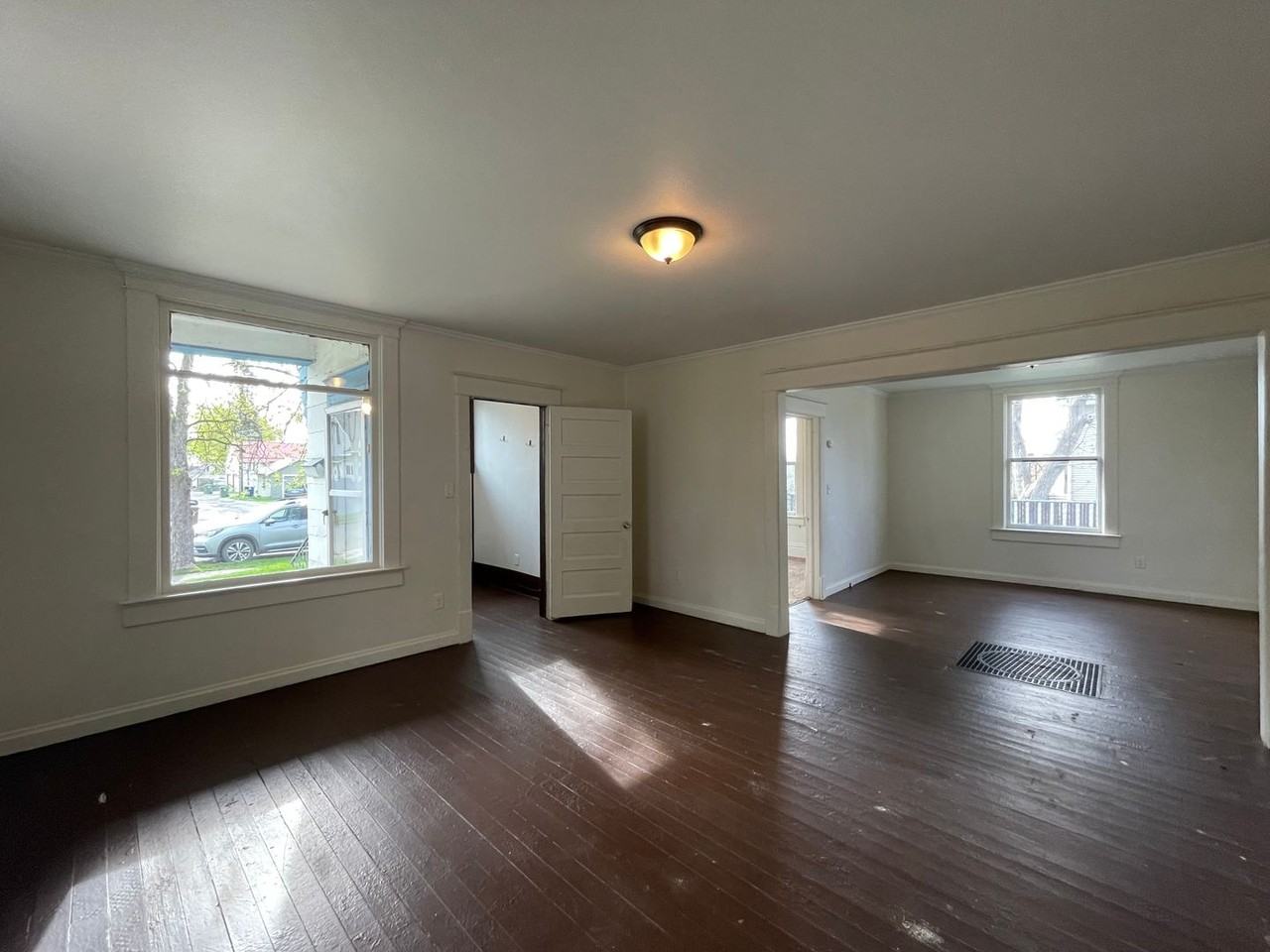 2531 N Napa St - Photo 2 of 19