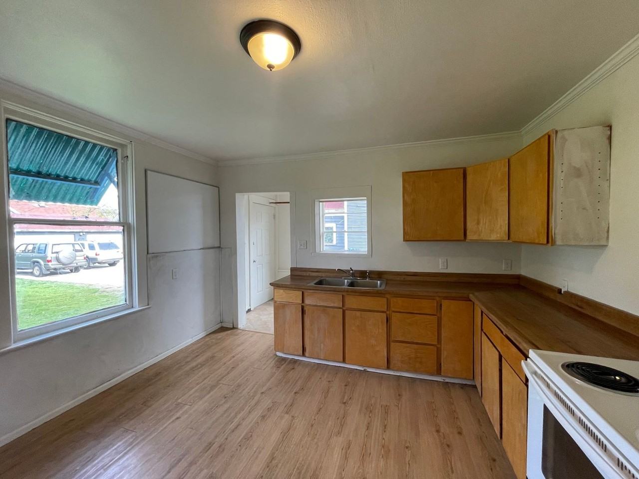 2531 N Napa St - Photo 7 of 19