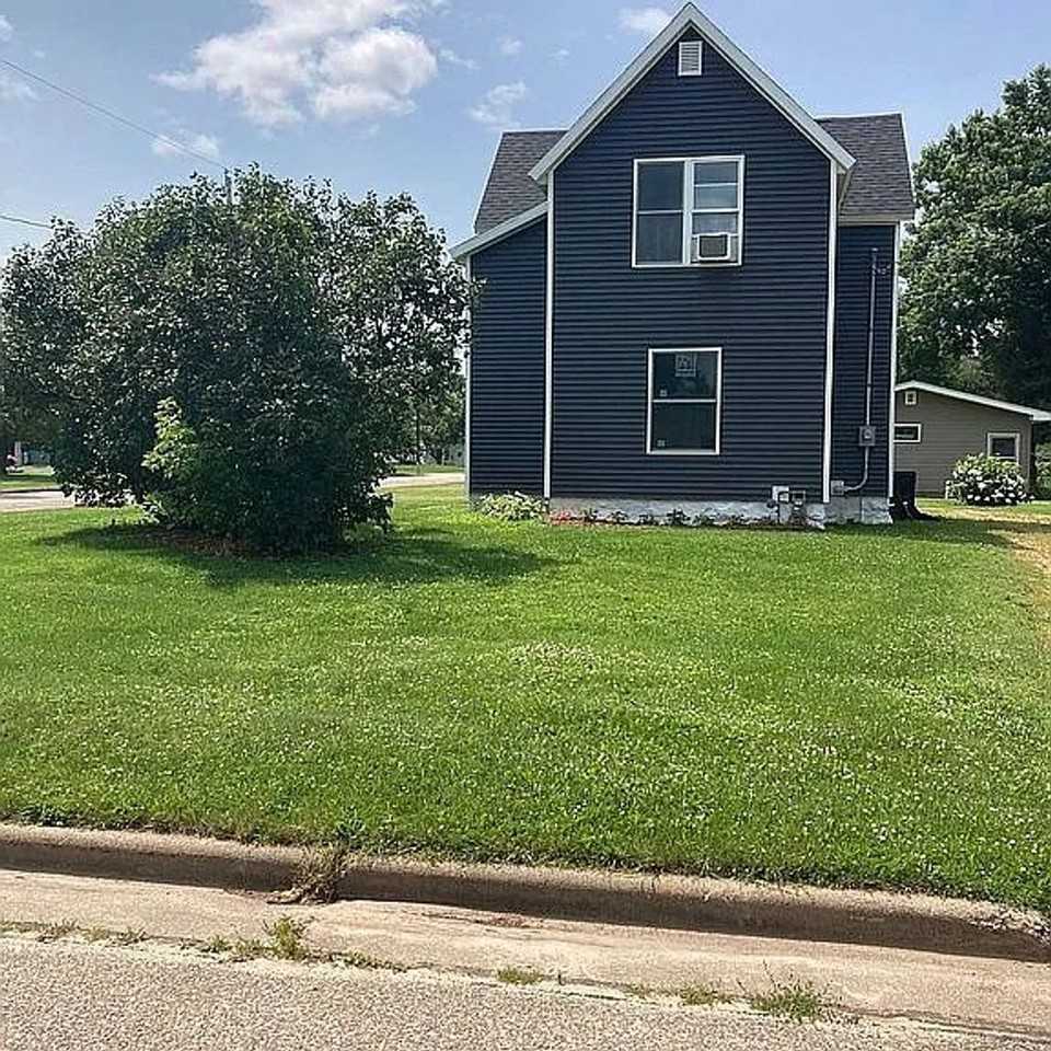 504 Freiburger Ave - Photo 4 of 34