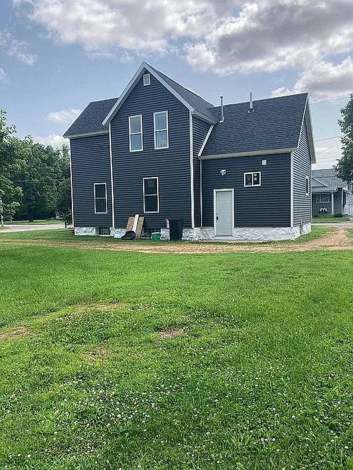 504 Freiburger Ave - Photo 5 of 34