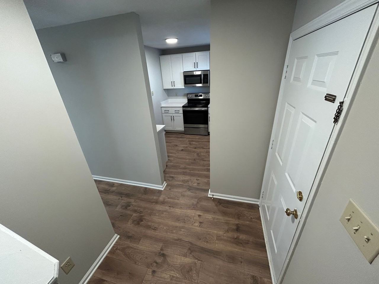 6528 Thetford Ct - Photo 2 of 34