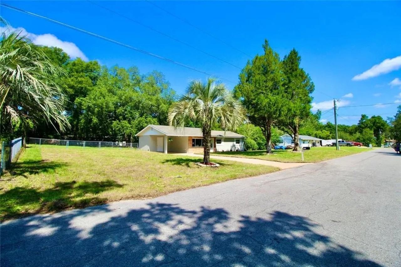 2912 Ne 25th Ct - Photo 2 of 43