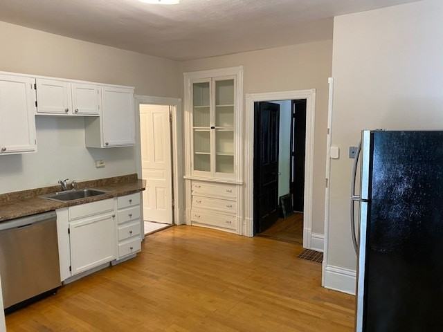 700 University Ave Ne #1 - Photo 3 of 17