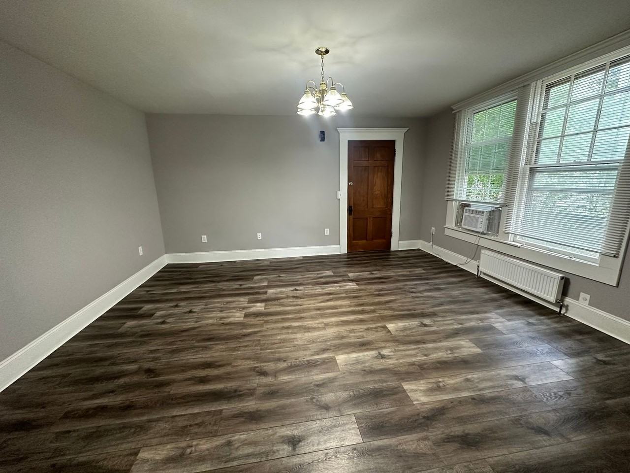 403 W Columbia Ave - Photo 4 of 7