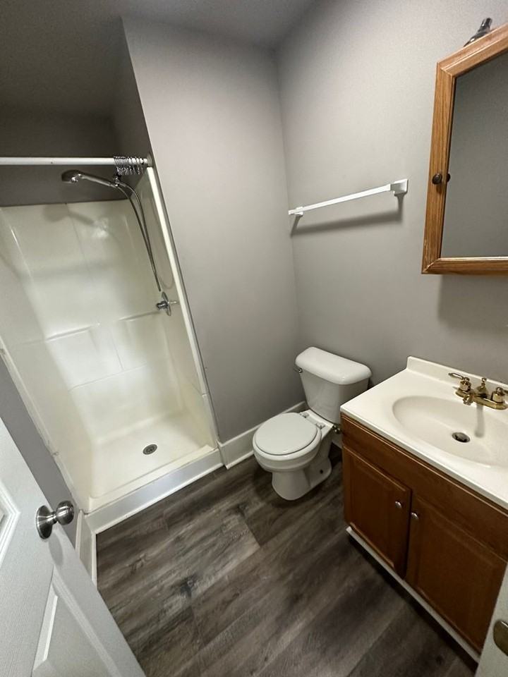 403 W Columbia Ave - Photo 6 of 7