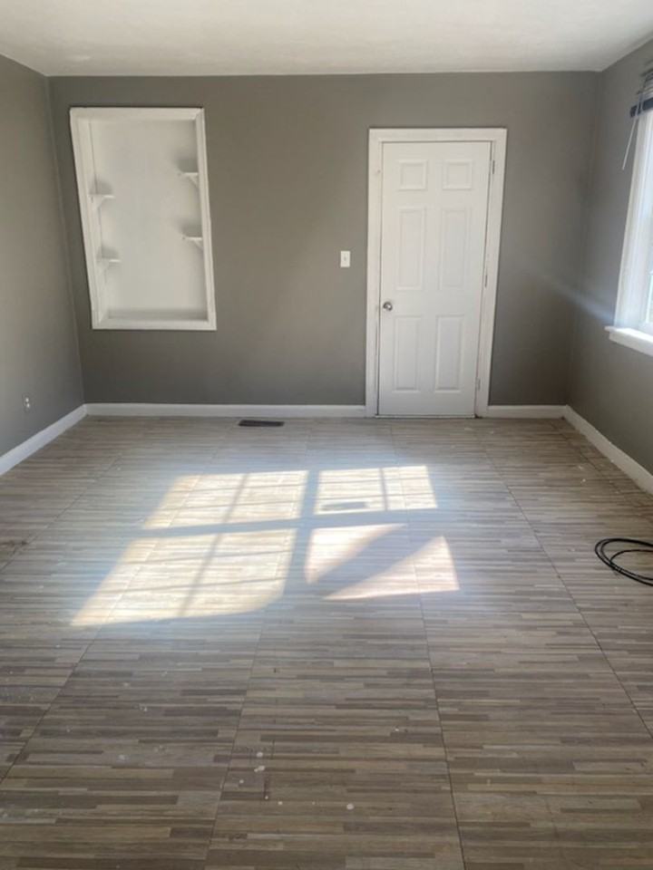 1140 Baker Cir - Photo 4 of 6