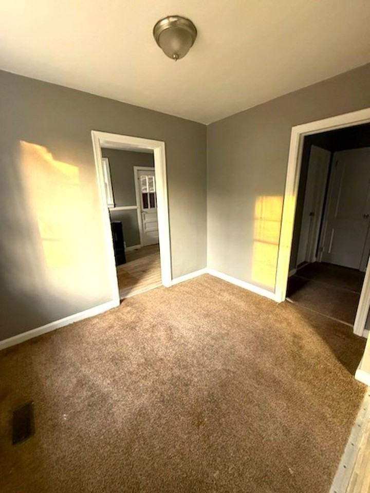 1140 Baker Cir - Photo 6 of 6