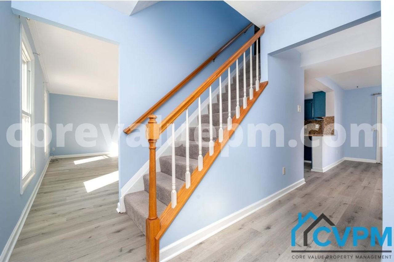 7884 Huguenot Ct - Photo 3 of 28