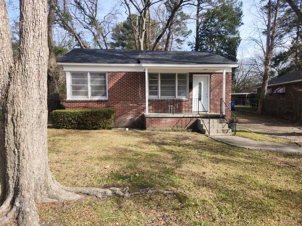 3836 Shaw St - Photo 2 of 7