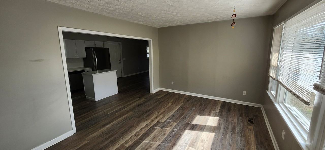 1073 54th St - Photo 2 of 16