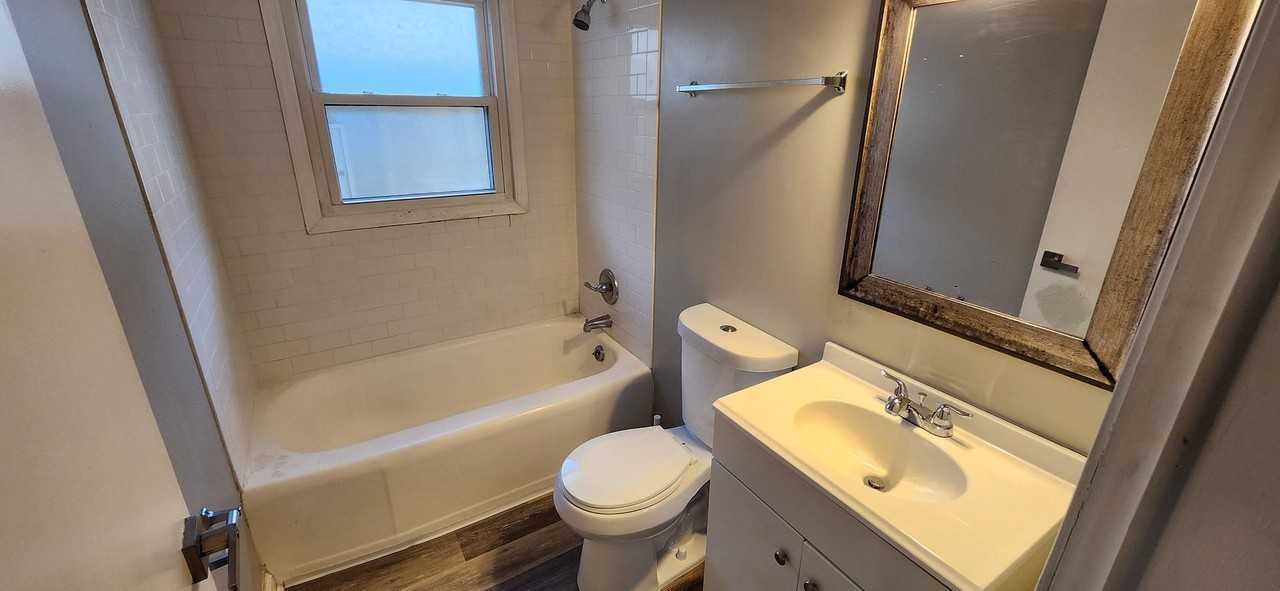 1073 54th St - Photo 5 of 16