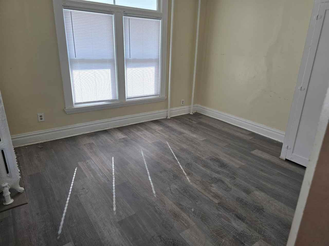 2439 8th Ave - Photo 4 of 6