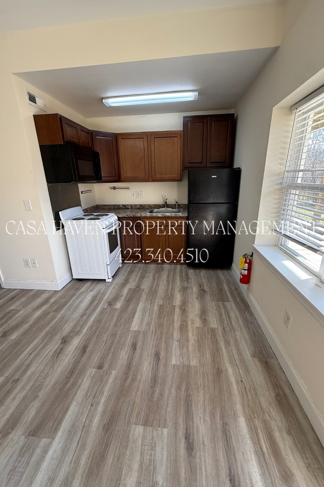 122 Leach Dr #105 - Photo 2 of 10