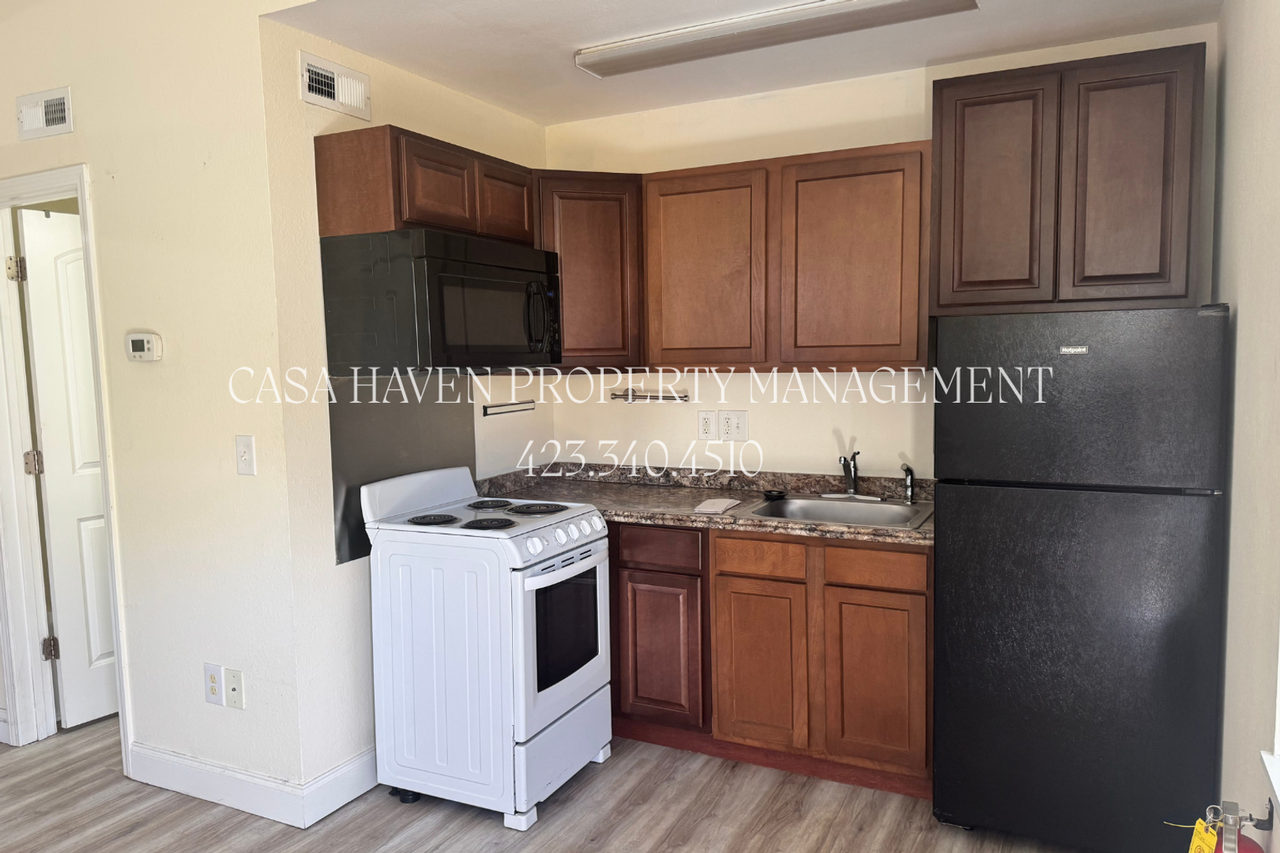 122 Leach Dr #105 - Photo 3 of 10