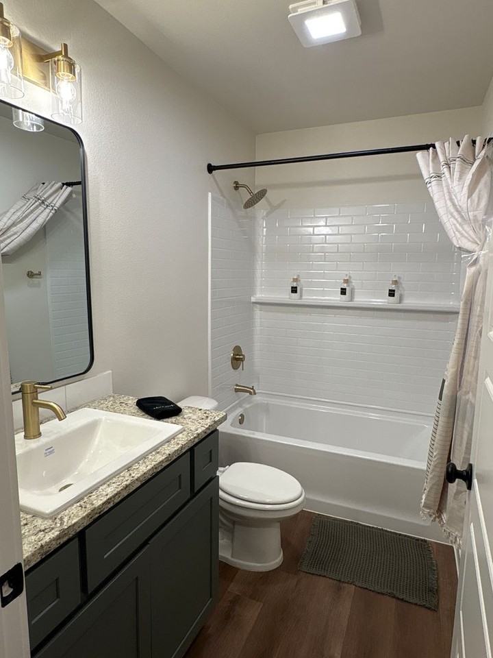 2139 Langford Ave - Photo 5 of 14