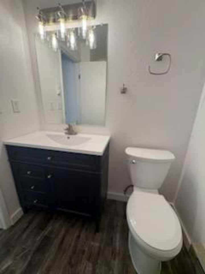 801 Ball St - Photo 2 of 11