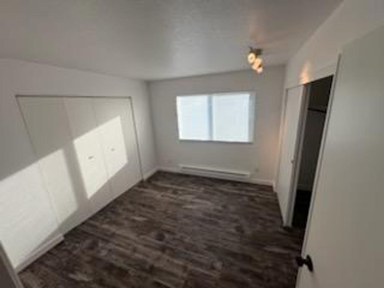 801 Ball St - Photo 7 of 11