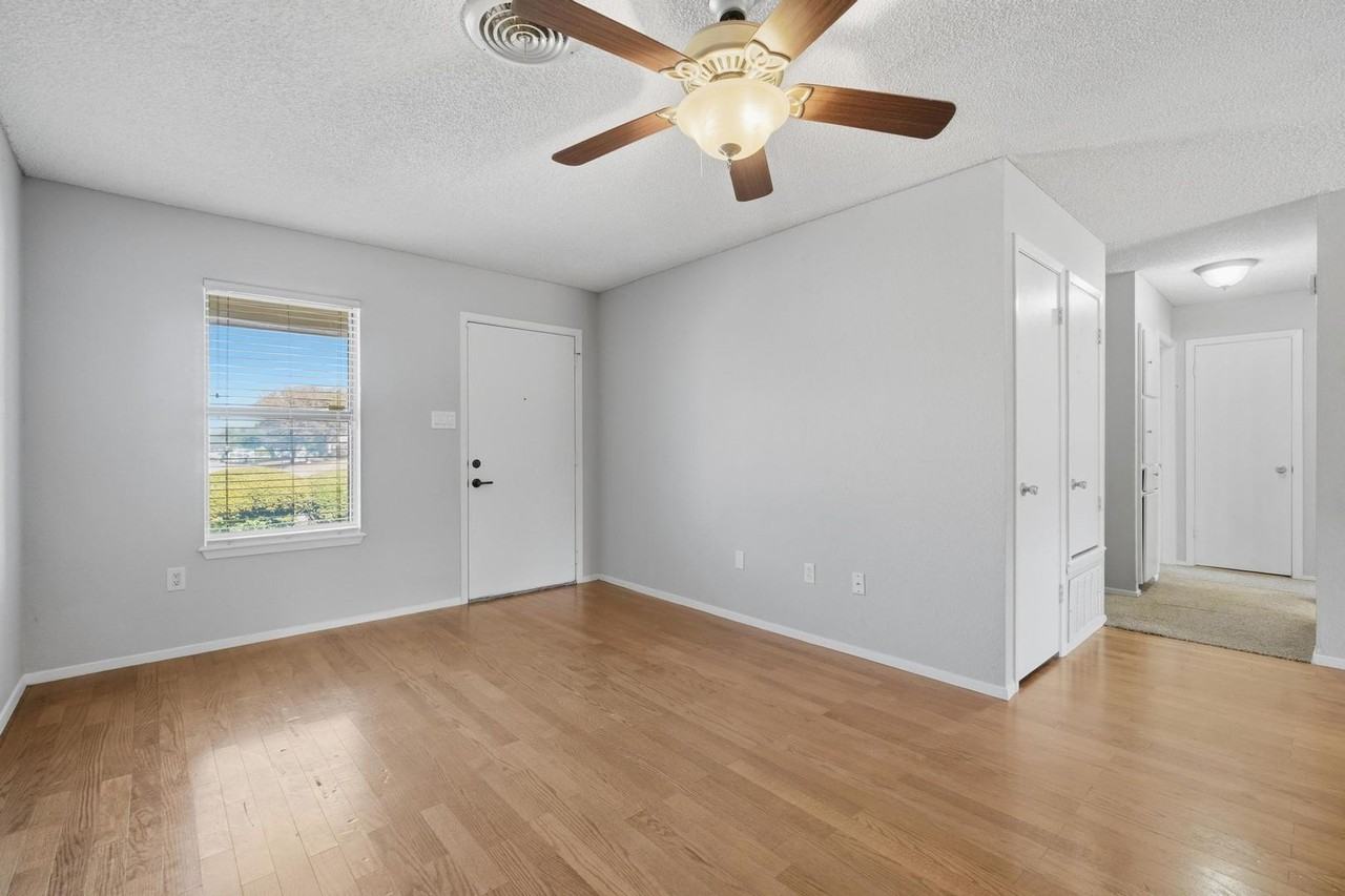 1125 Cornell Dr - Photo 7 of 38