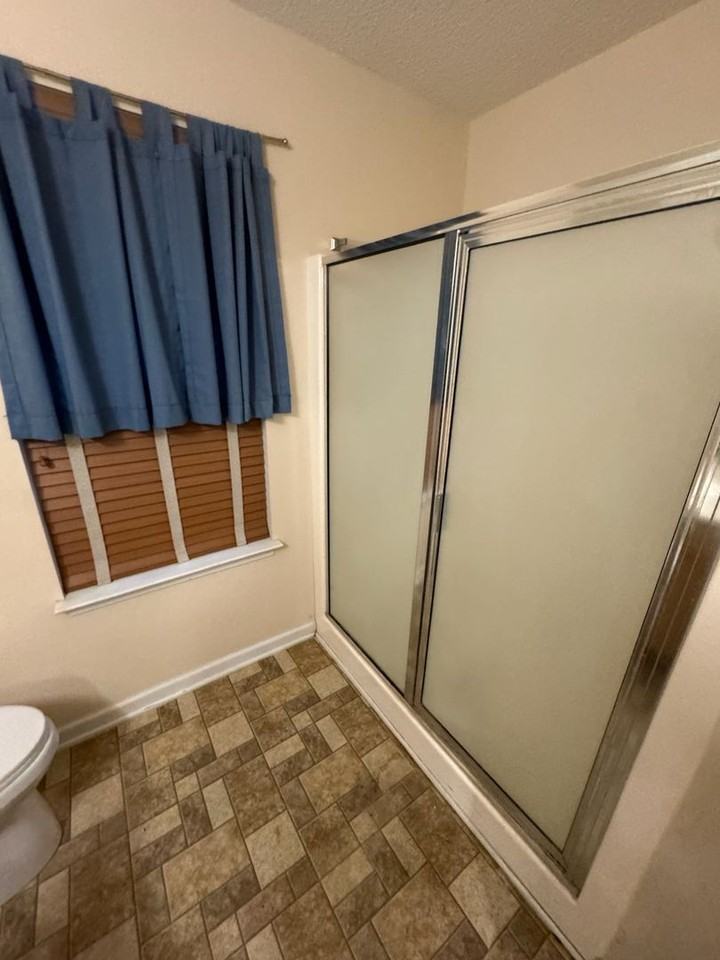 110 Smallwood Dr - Photo 4 of 12