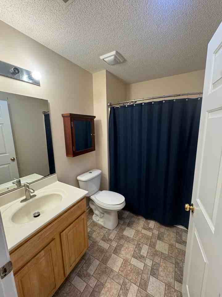 110 Smallwood Dr - Photo 7 of 12