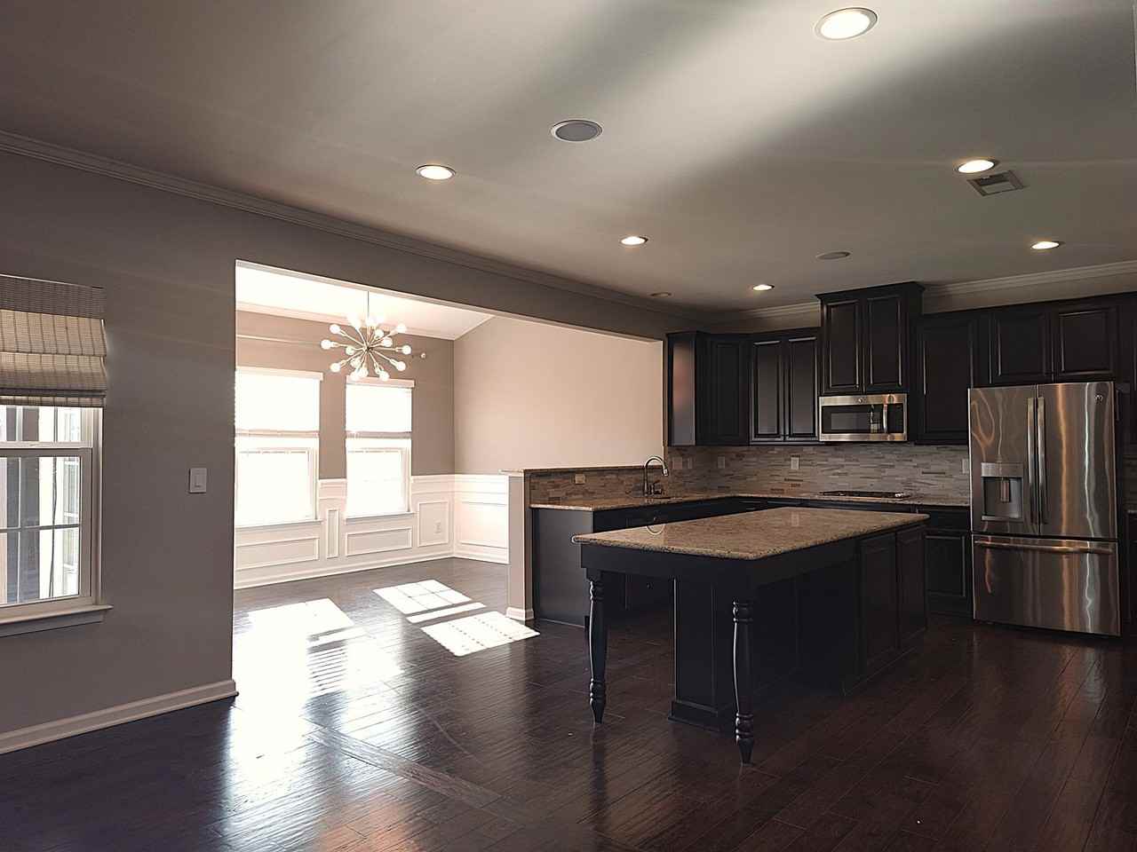 190 Welcombe St - Photo 6 of 40