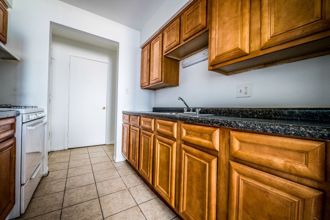 1677 State - Photo 4 of 19