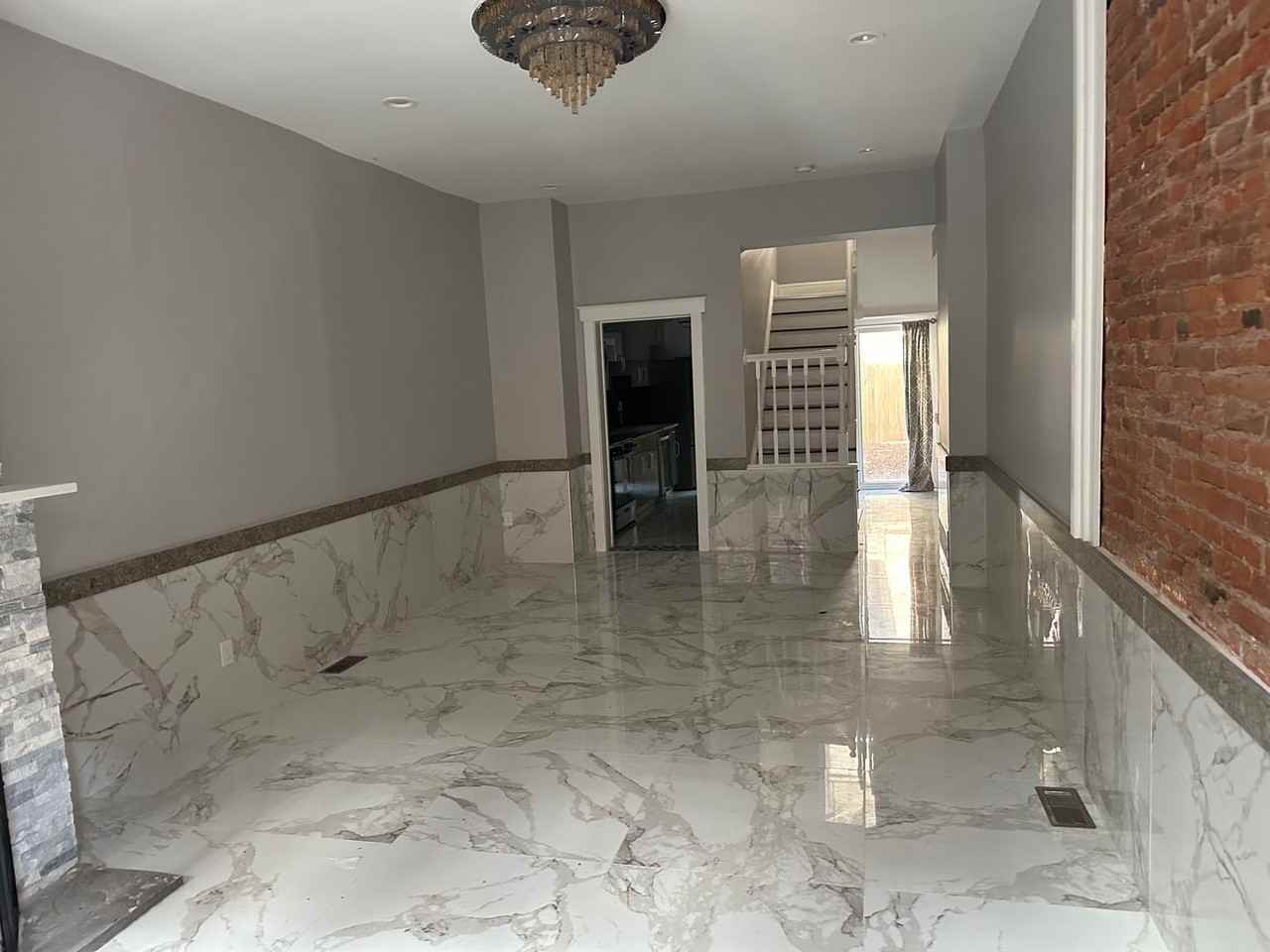 311 Gaskill St - Photo 2 of 13