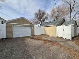 featured image of 15 1/2 Jackson St