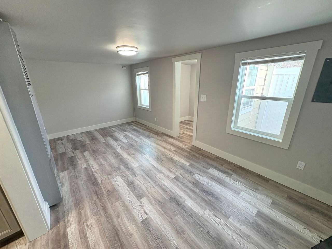 15 1/2 Jackson St - Photo 7 of 13