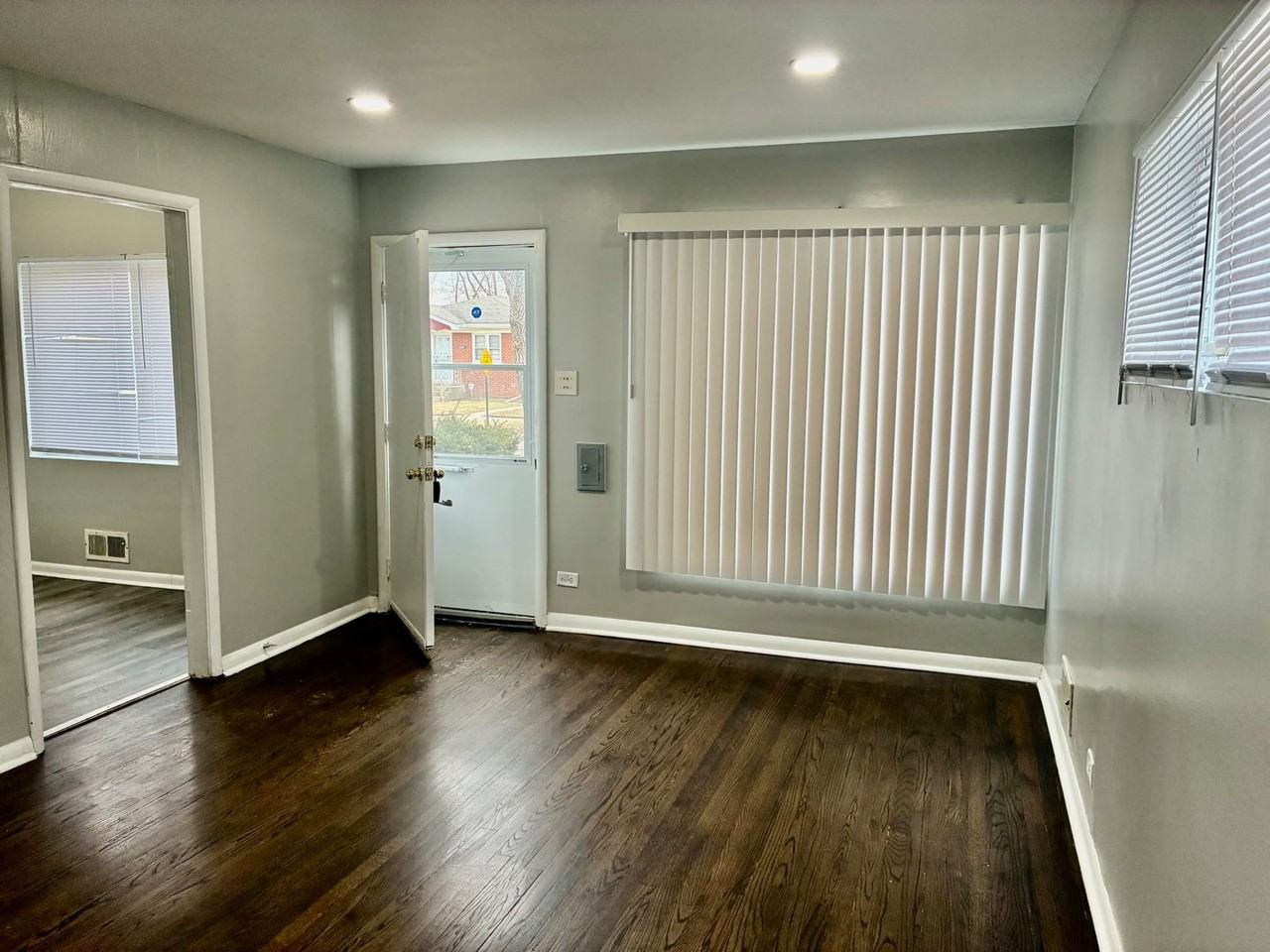 15422 Lincoln Ave - Photo 6 of 15